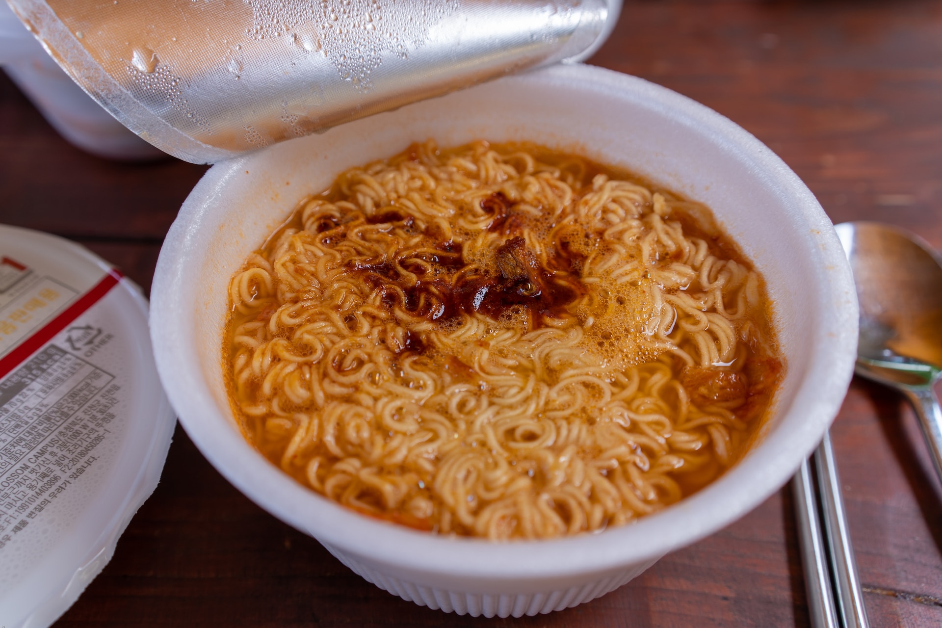 goshiwon in seoul free ramyeon